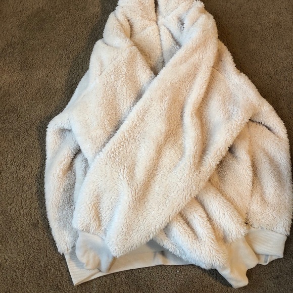 Express Sweater - Picture 2 of 5